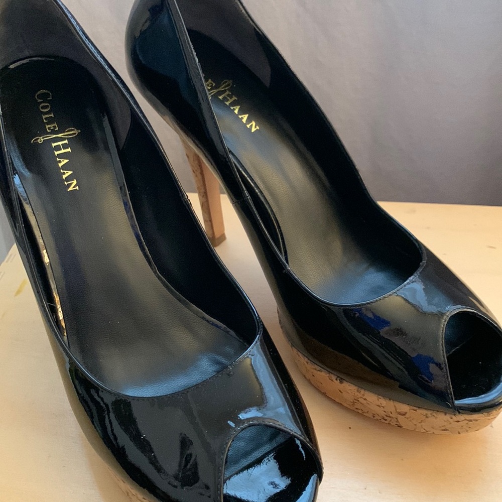 Black patent leather peep toe pumps!